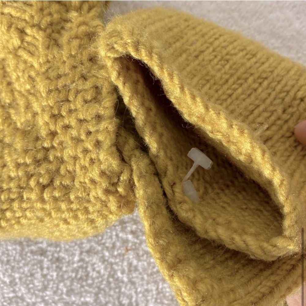 Vintage Handmade Mustard Brown Crochet Knit Winter Hat And Mitts Combo - Picture 8 of 11